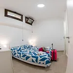 Isabella Villa *