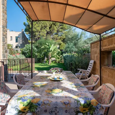 Villa Isabella Lascari